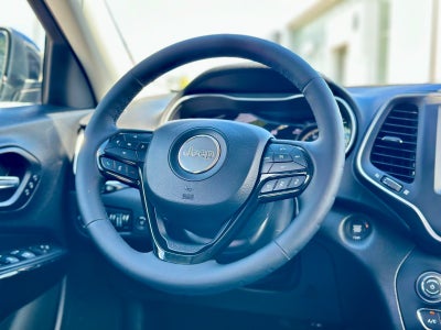 2023 Jeep Cherokee Altitude Lux